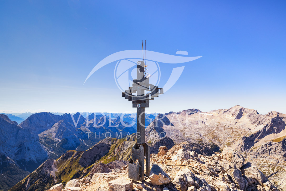 Summit-Crosses-510.jpg