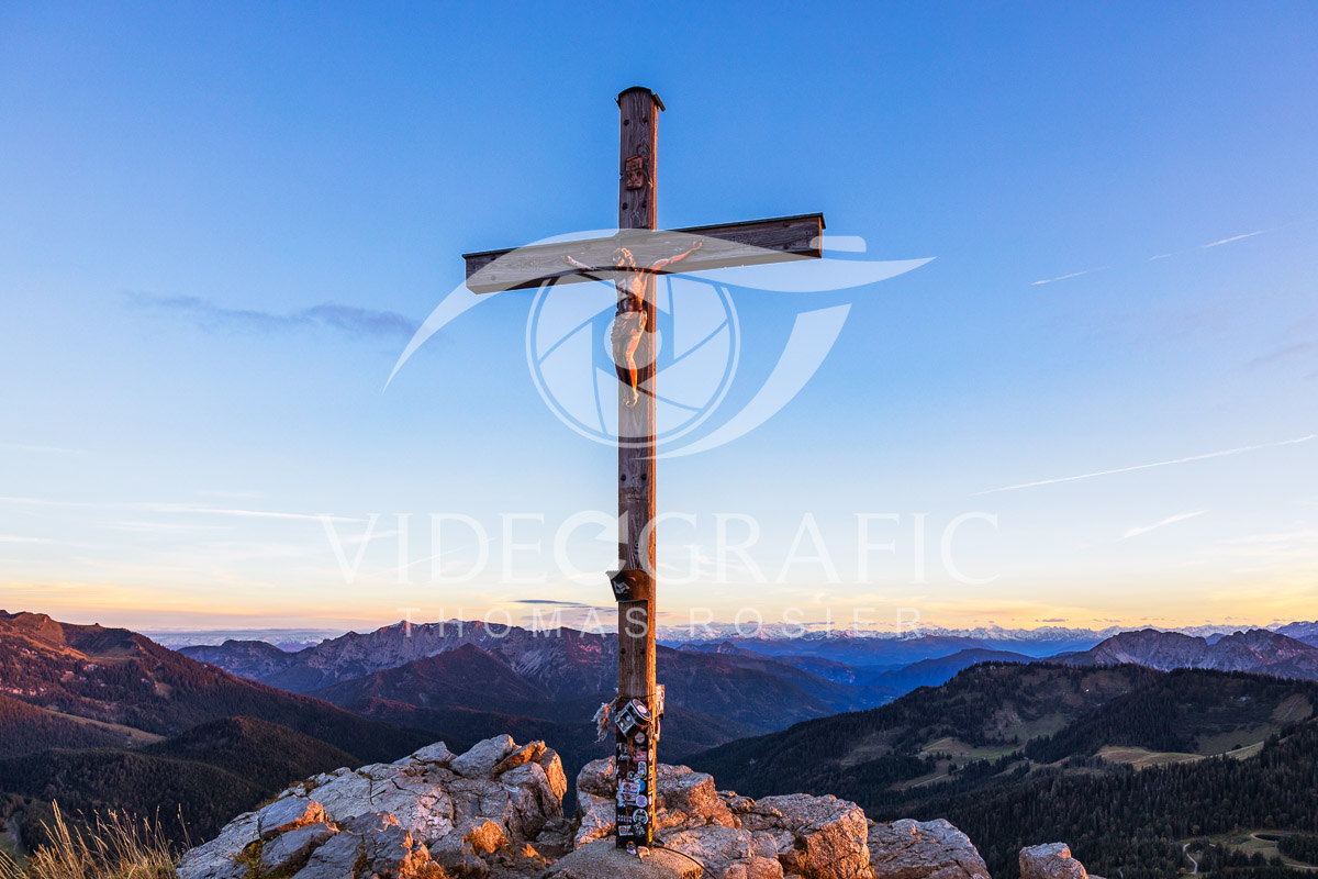 Summit-Crosses-518.jpg