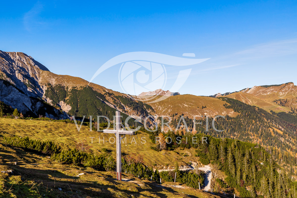 Summit-Crosses-523.jpg