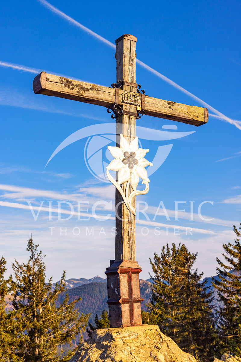 Summit-Crosses-527.jpg