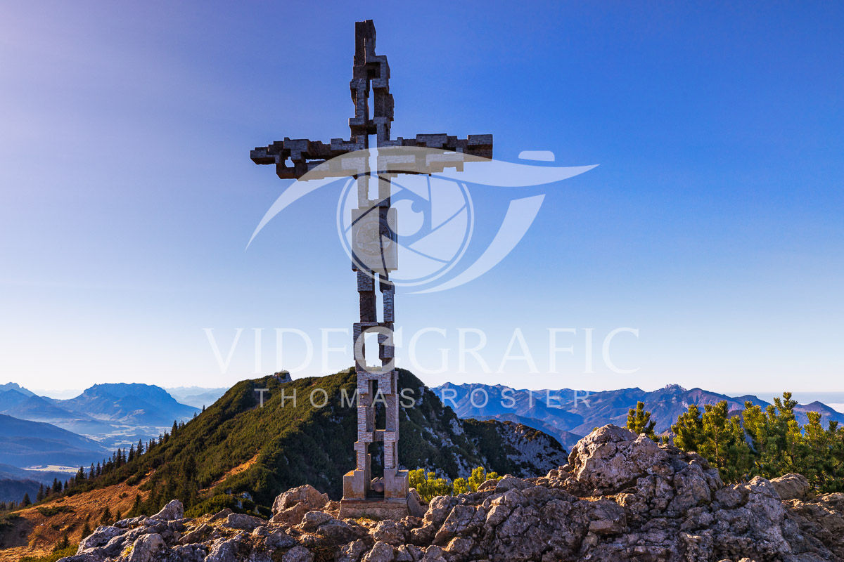 Summit-Crosses-528.jpg