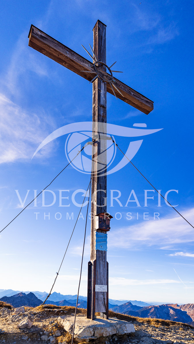 Summit-Crosses-534.jpg