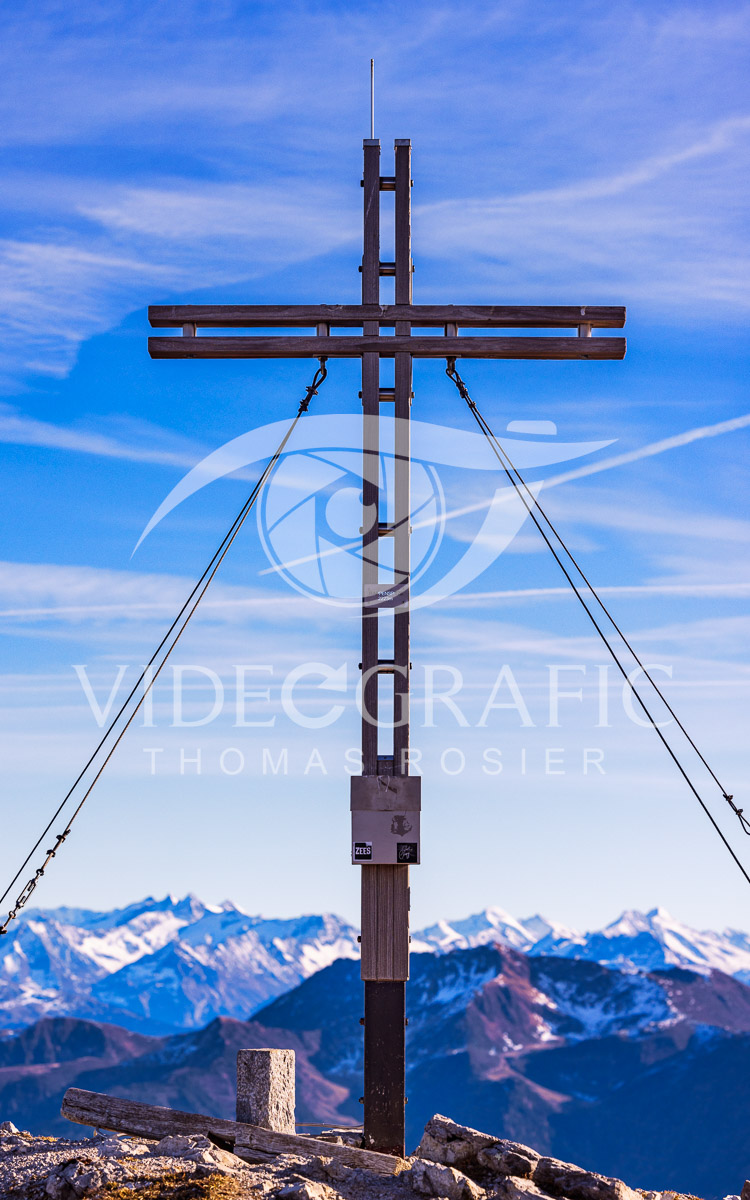 Summit-Crosses-536.jpg