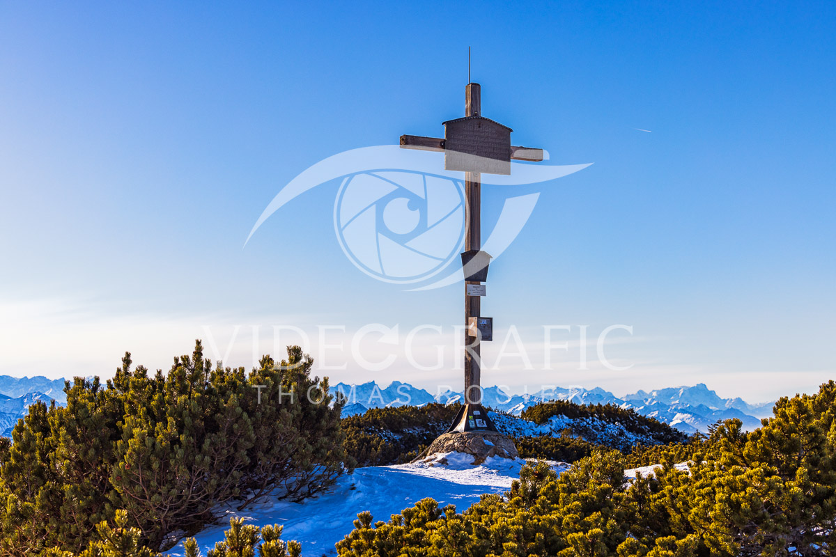 Summit-Crosses-544.jpg