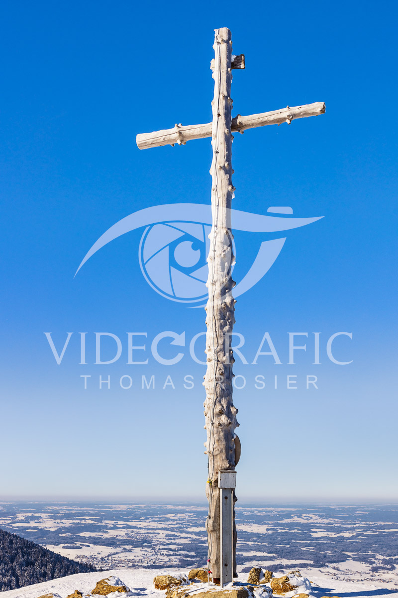 Summit-Crosses-550.jpg