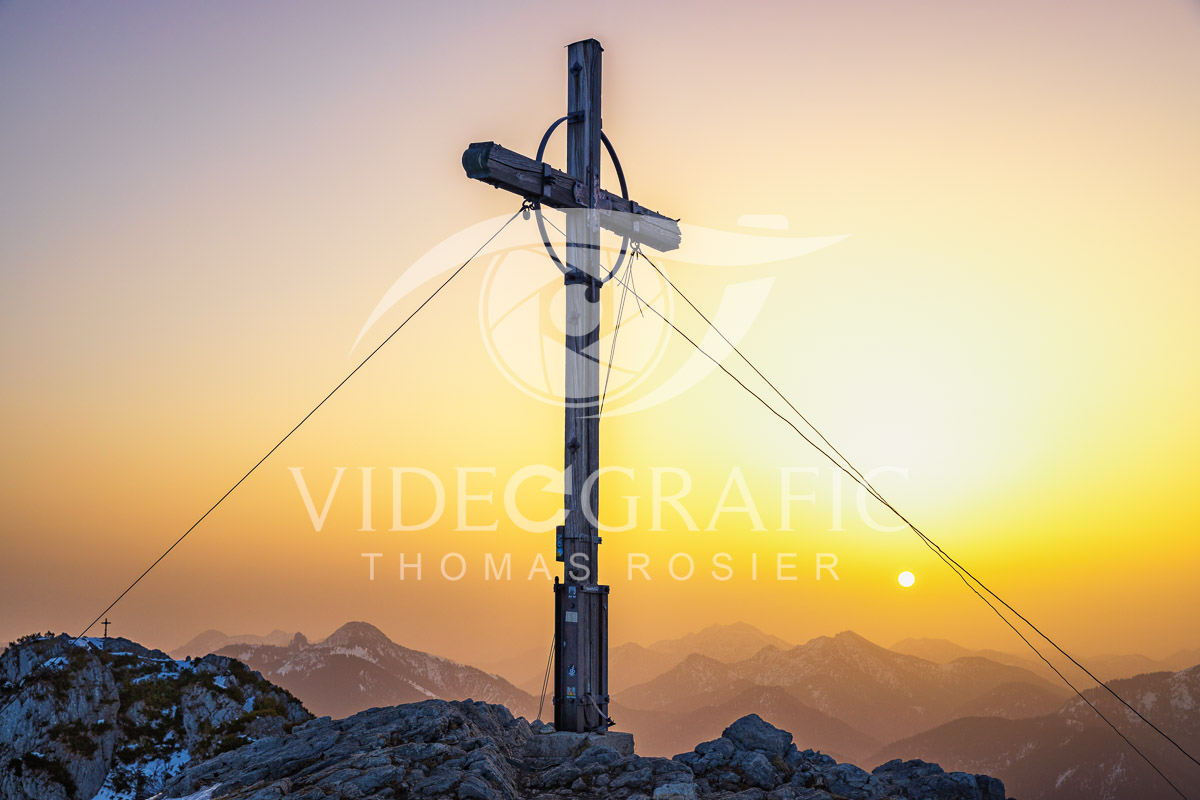 Summit-Crosses-557.jpg