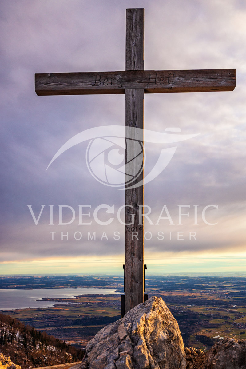 Summit-Crosses-562.jpg