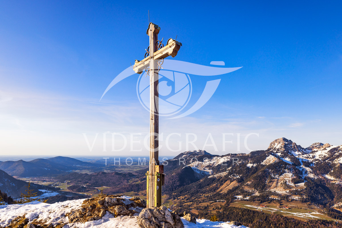 Summit-Crosses-565.jpg