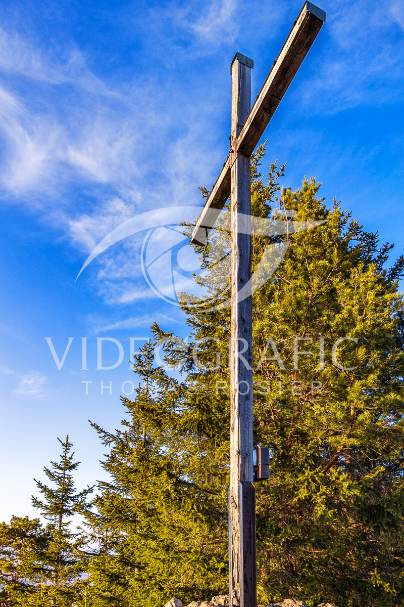 Summit-Crosses-566.jpg