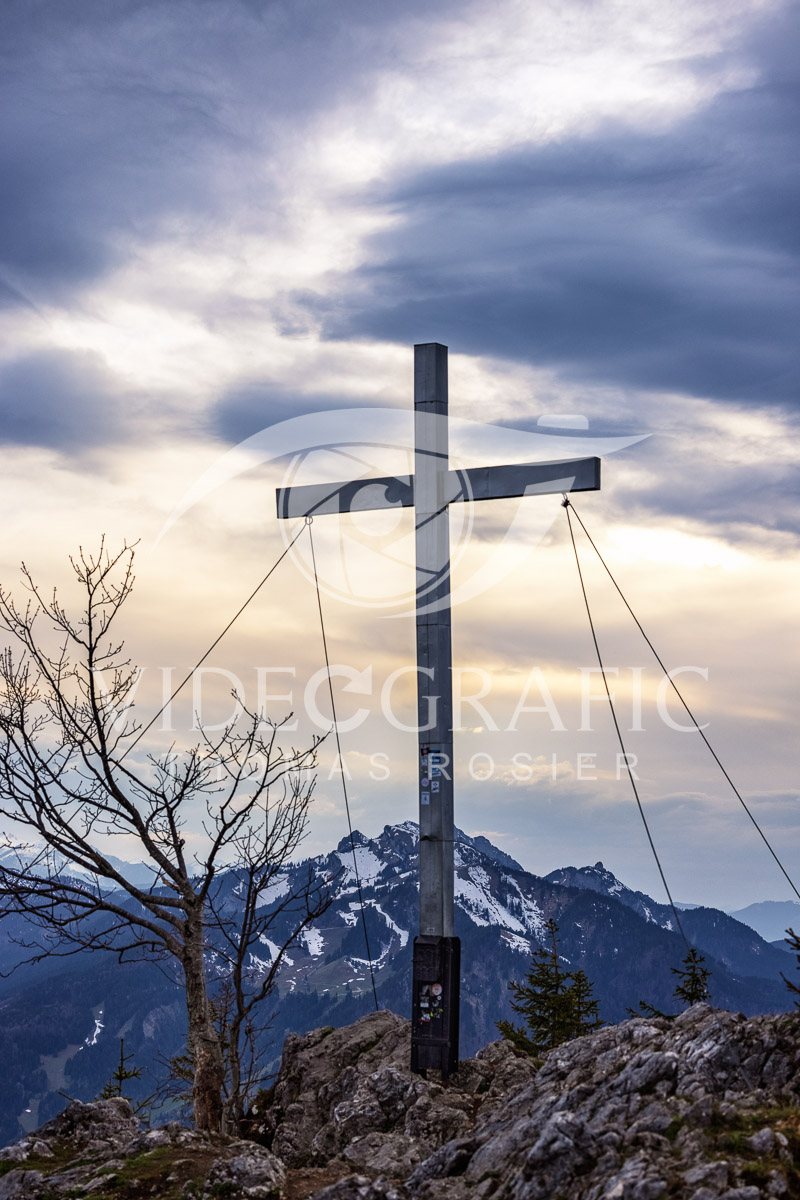 Summit-Crosses-572.jpg