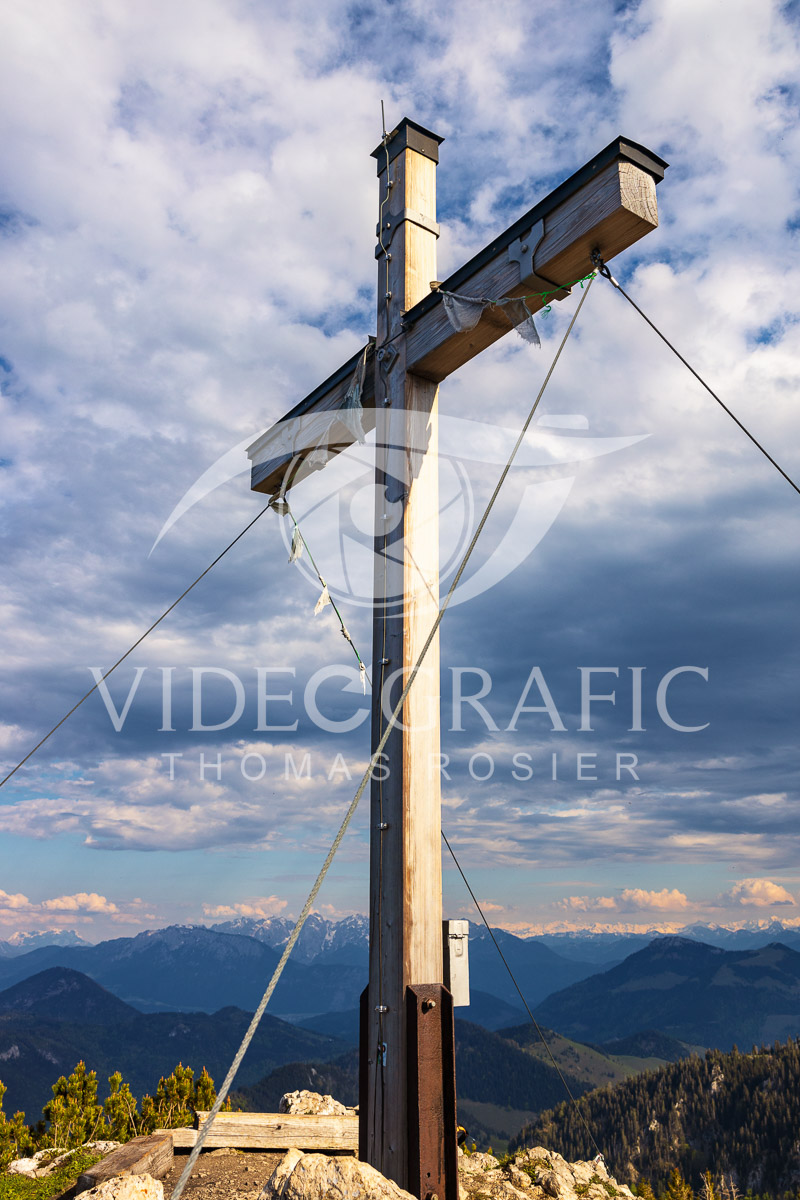 Summit-Crosses-577.jpg