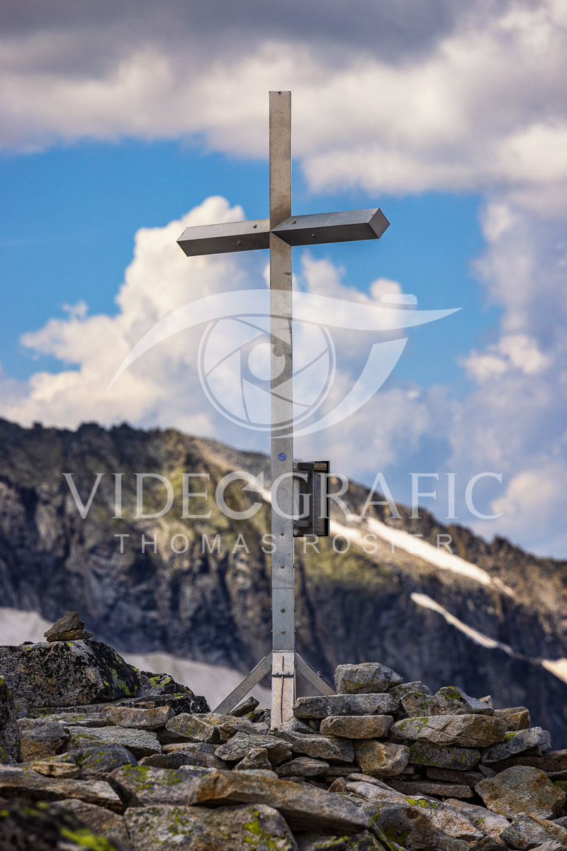 Summit-Crosses-596.jpg