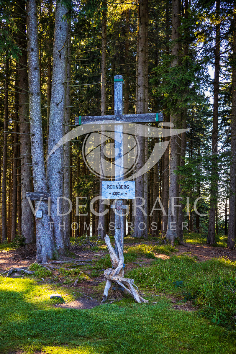 Summit-Crosses-604.jpg