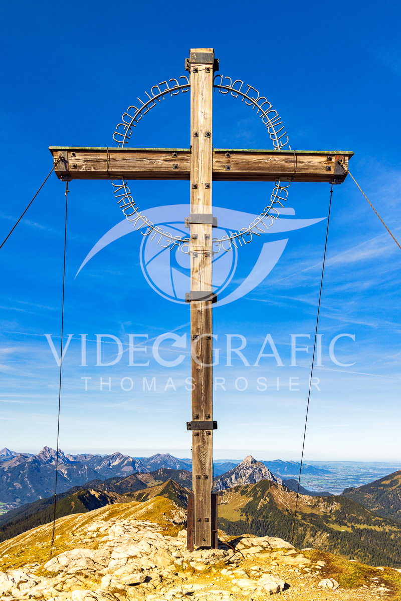 Summit-Crosses-605.jpg