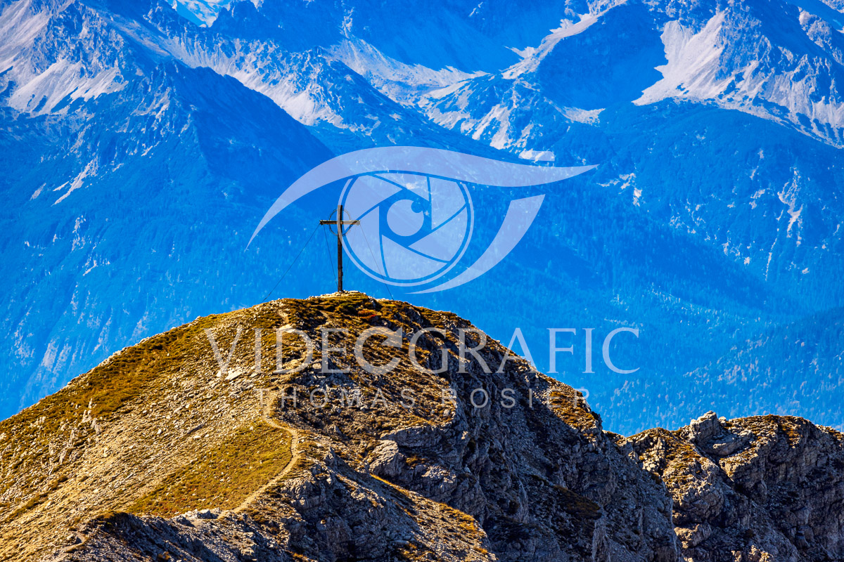 Summit-Crosses-607.jpg