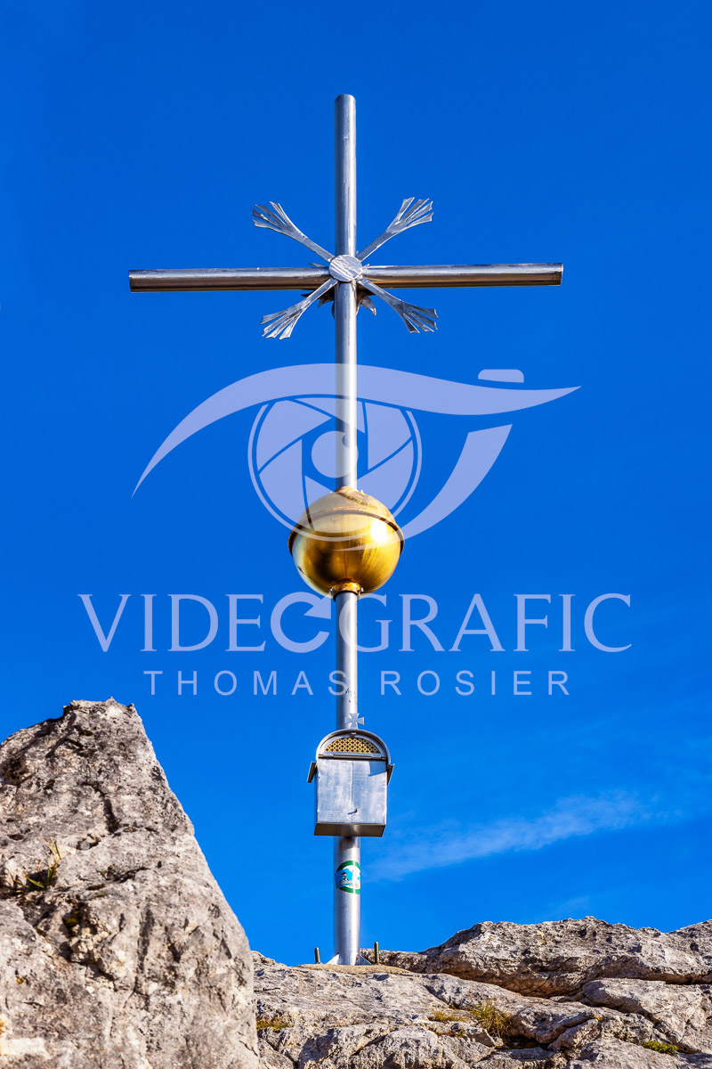 Summit-Crosses-609.jpg
