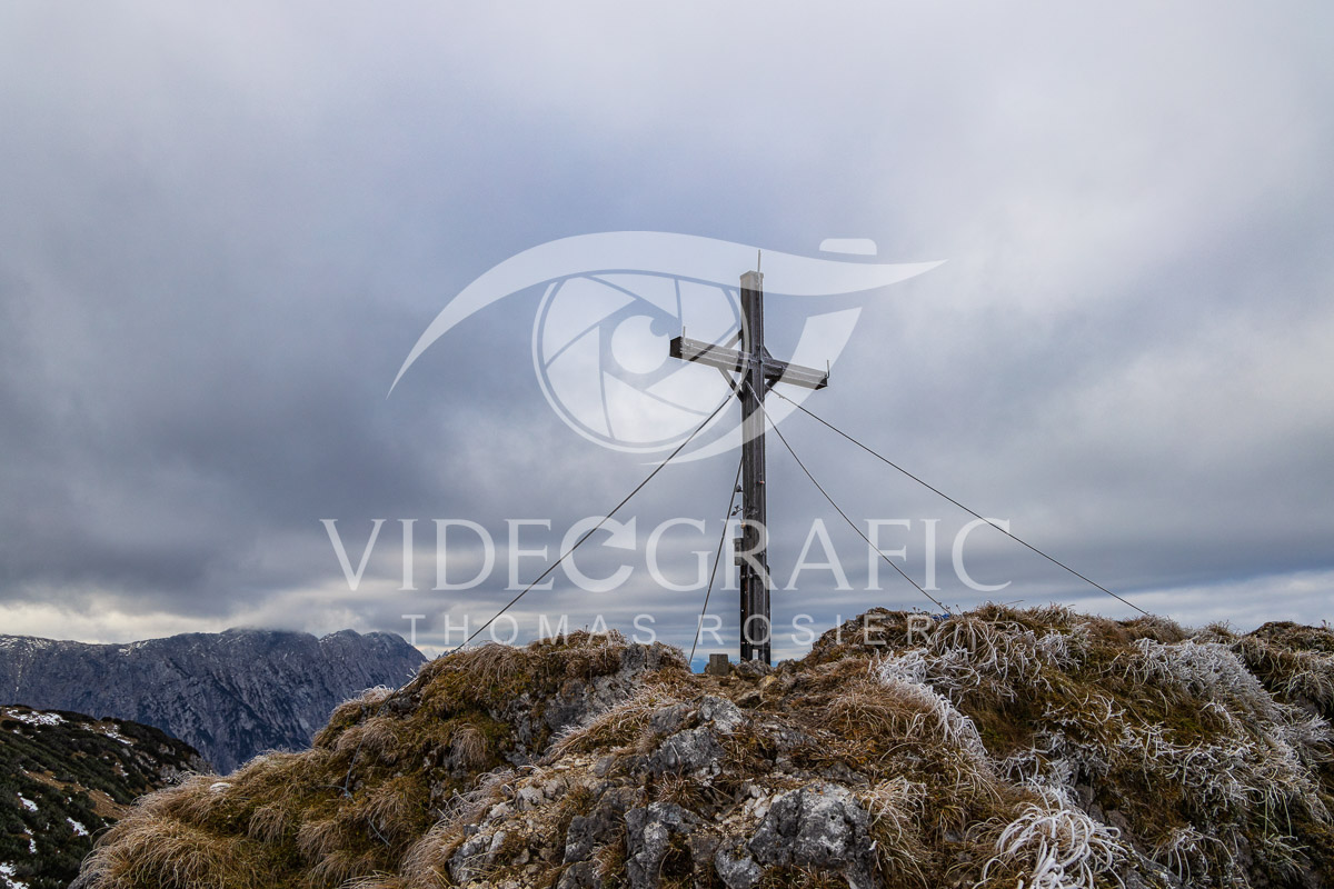 Summit-Crosses-616.jpg