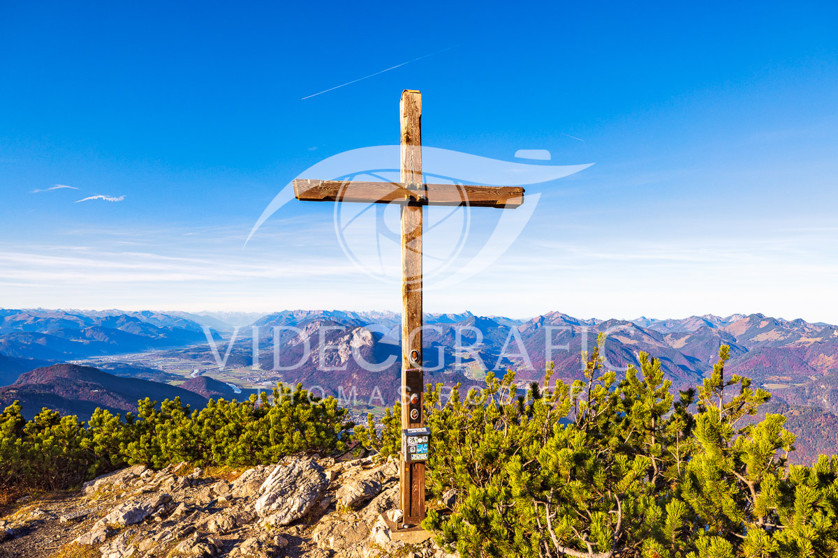 Summit-Crosses-622.jpg