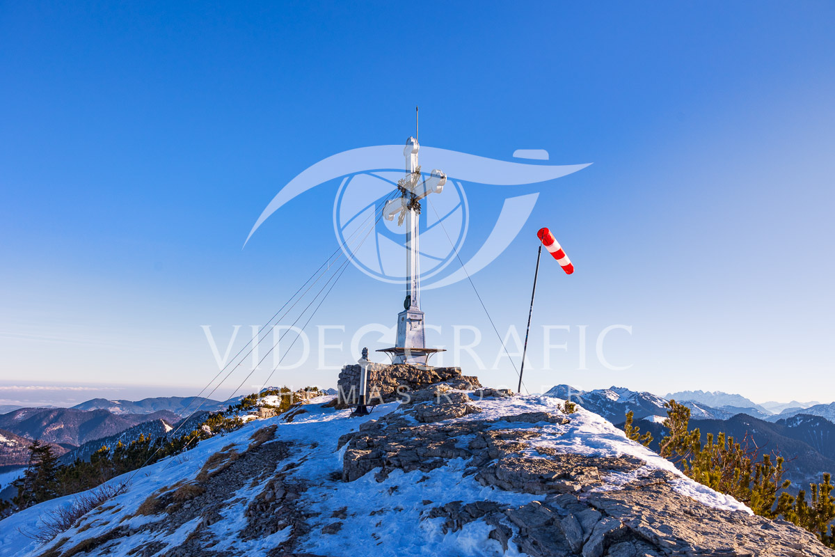 Summit-Crosses-631.jpg