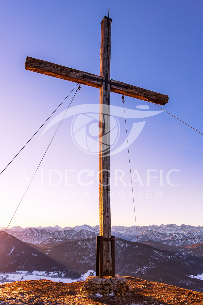 Summit-Crosses-637.jpg