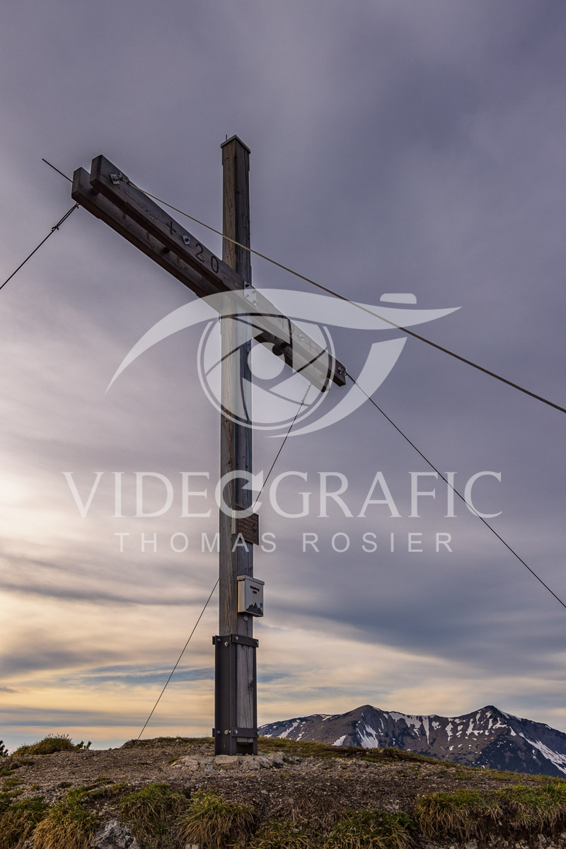 Summit-Crosses-648.jpg