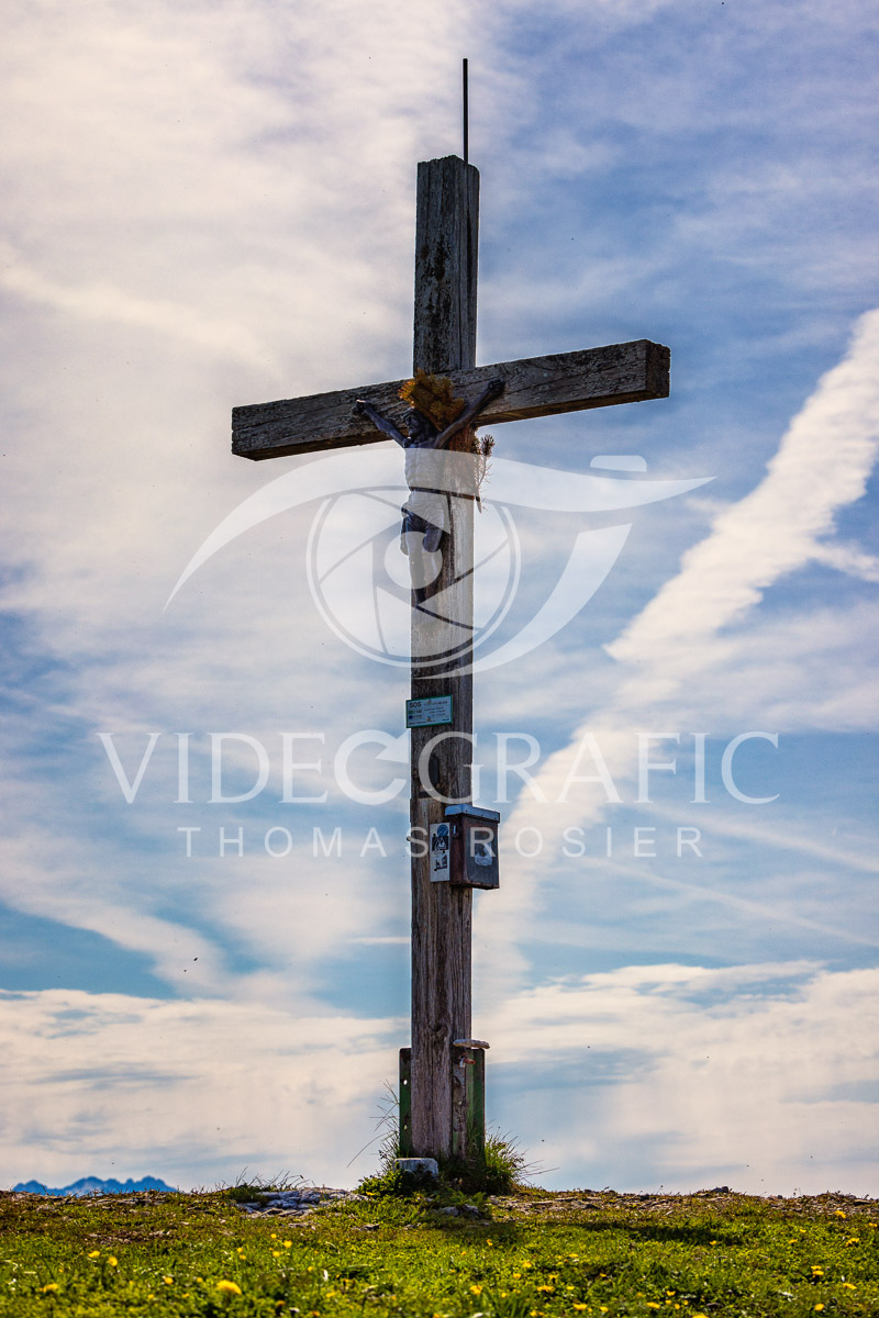 Summit-Crosses-654.jpg