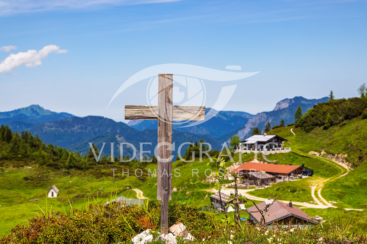 Summit-Crosses-655.jpg