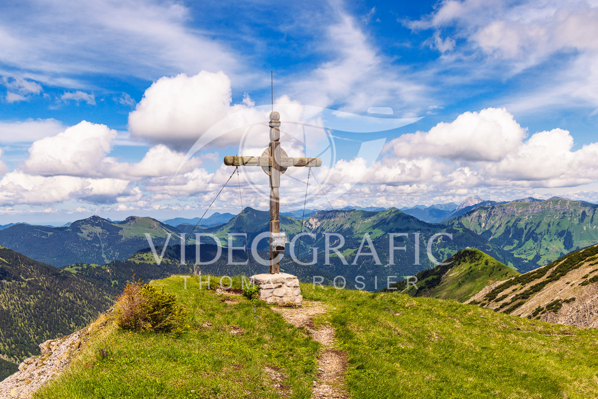 Summit-Crosses-661.jpg