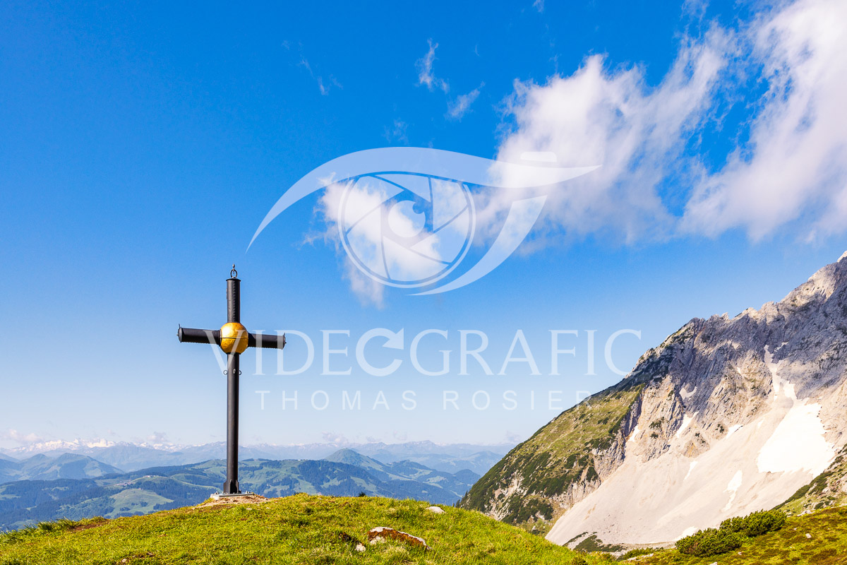 Summit-Crosses-668.jpg