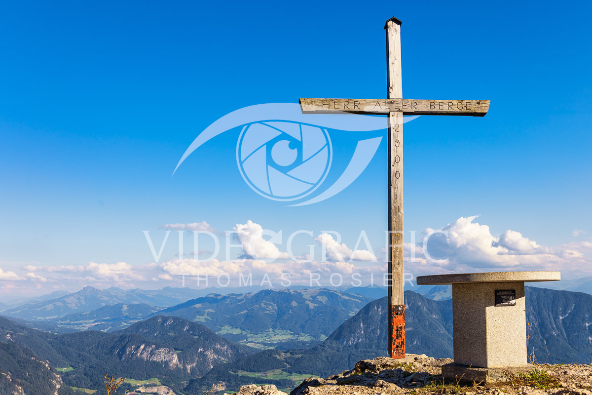 Summit-Crosses-676.jpg
