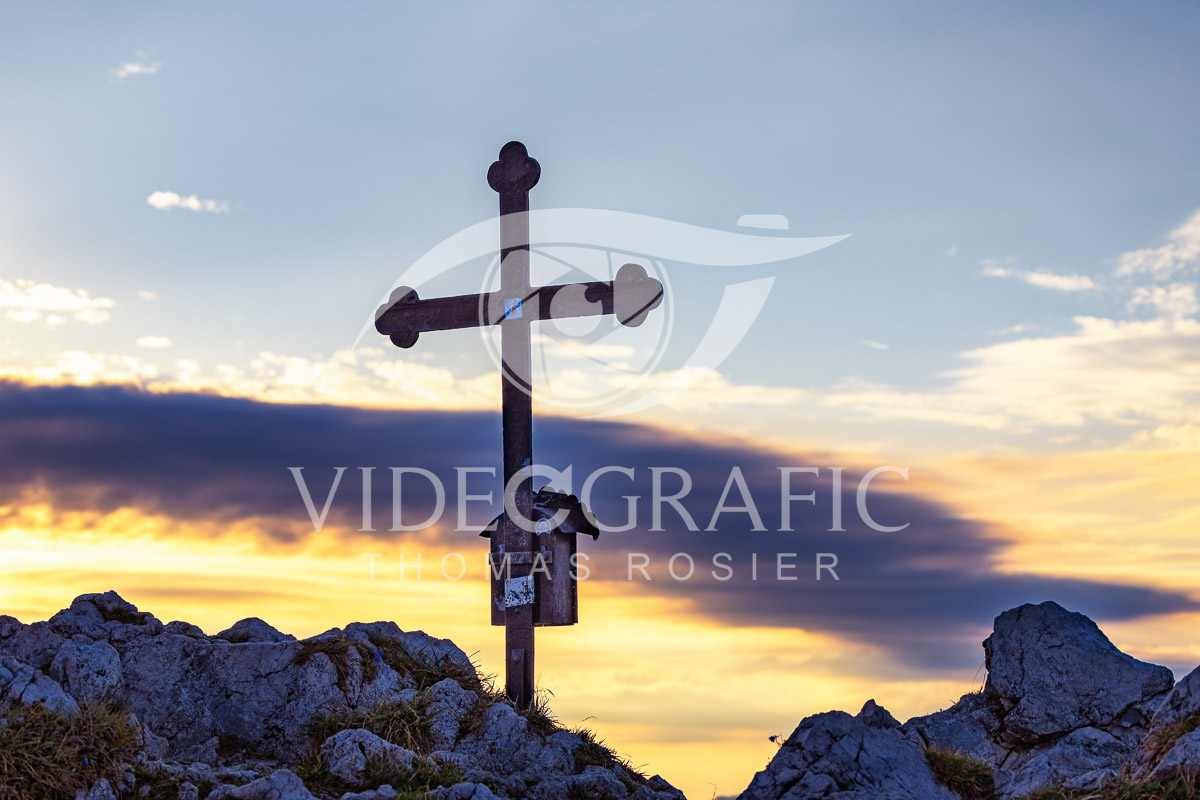 Summit-Crosses-677.jpg