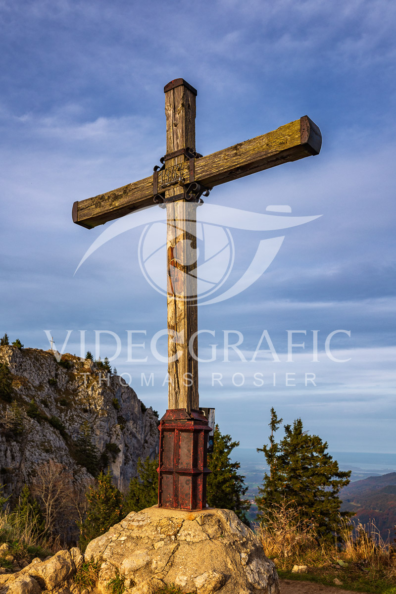 Summit-Crosses-682.jpg