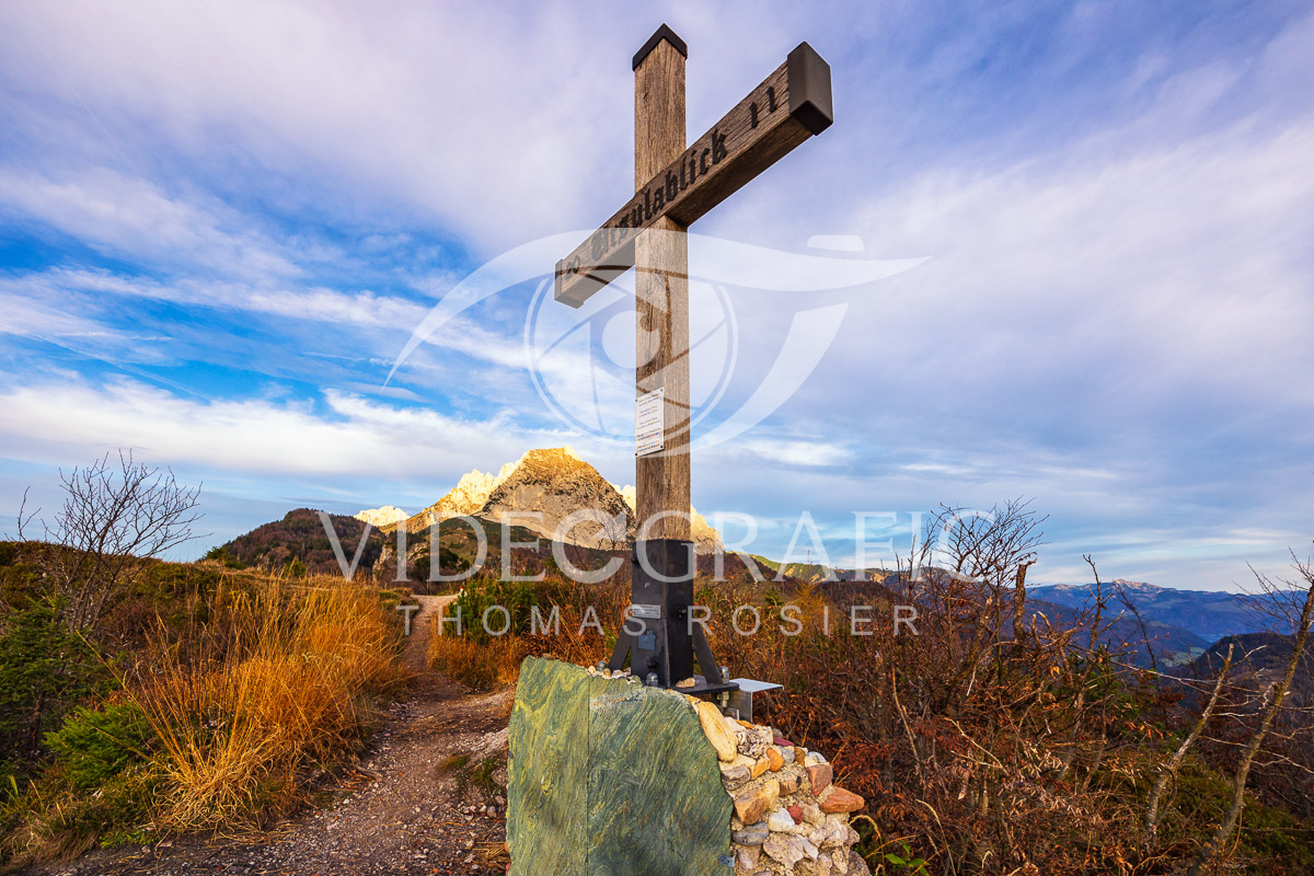 Summit-Crosses-684.jpg
