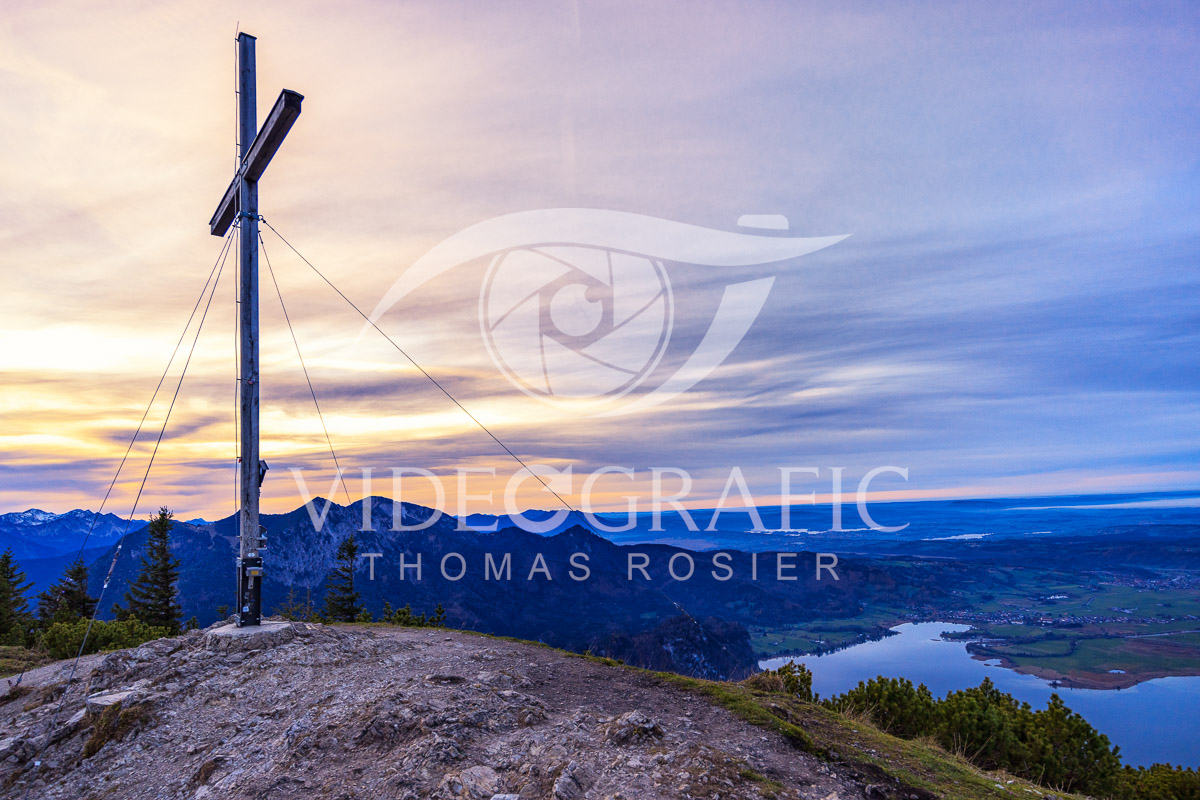 Summit-Crosses-688.jpg