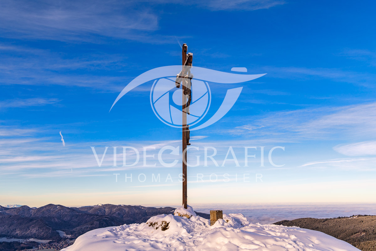 Summit-Crosses-698.jpg