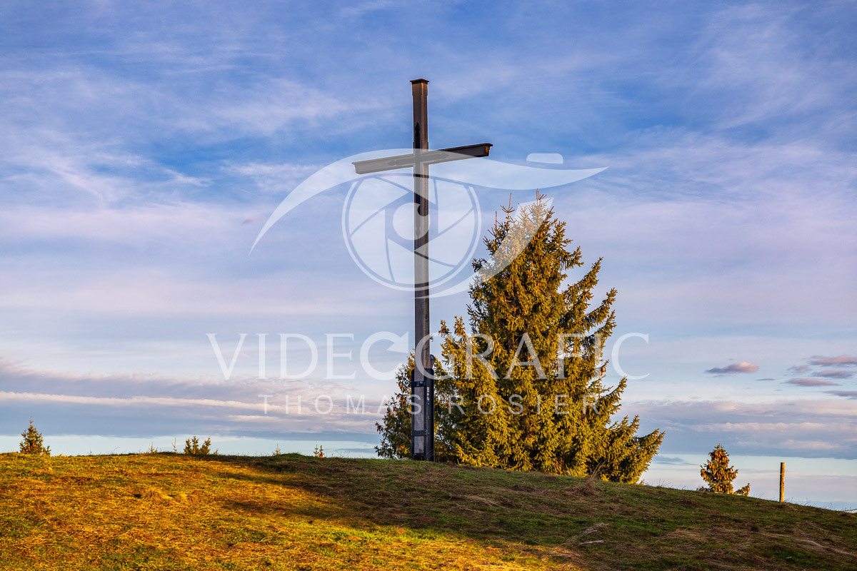Summit-Crosses-717.jpg
