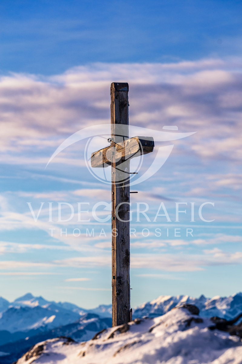 Summit-Crosses-721.jpg