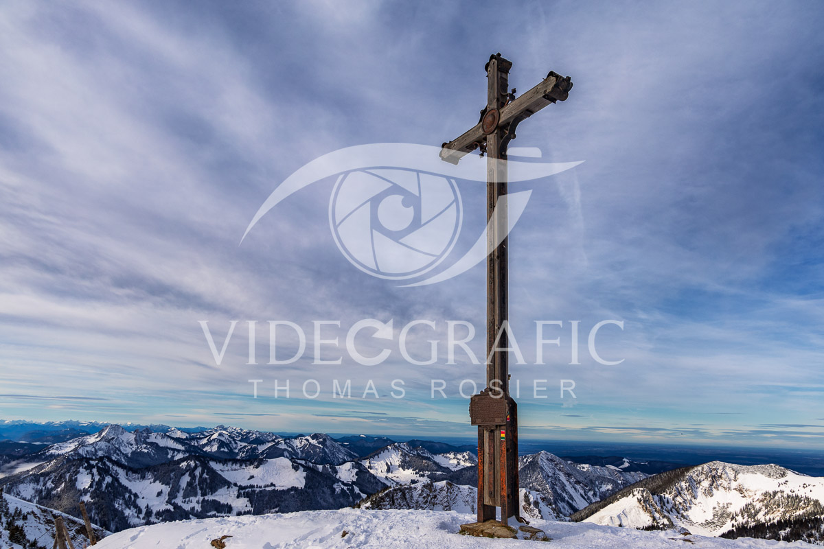 Summit-Crosses-723.jpg