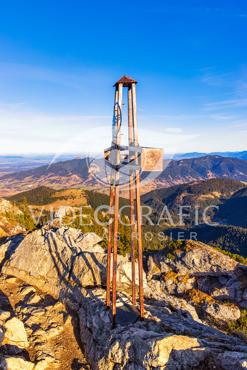 Summit-Crosses-731.jpg