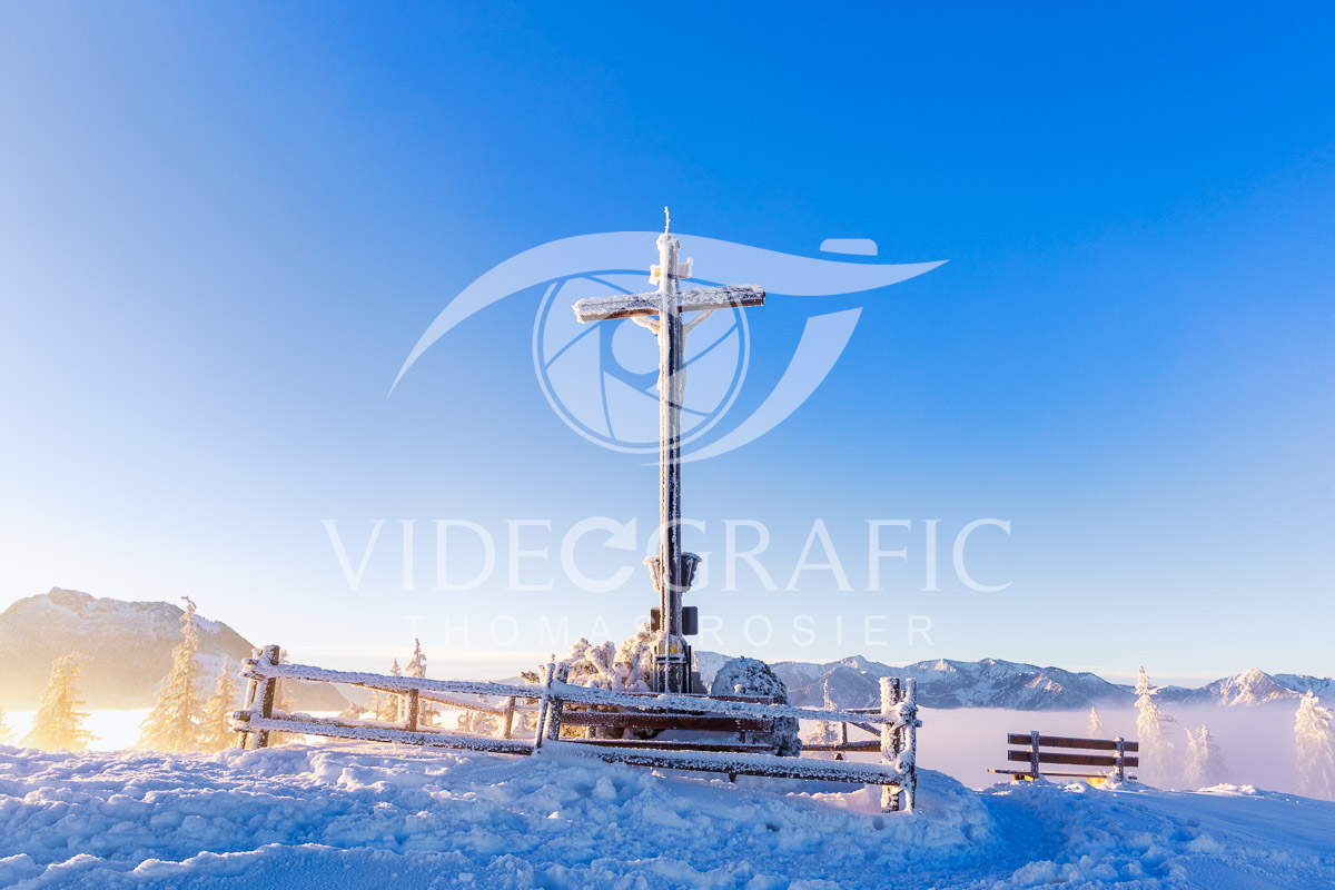 Summit-Crosses-743.jpg