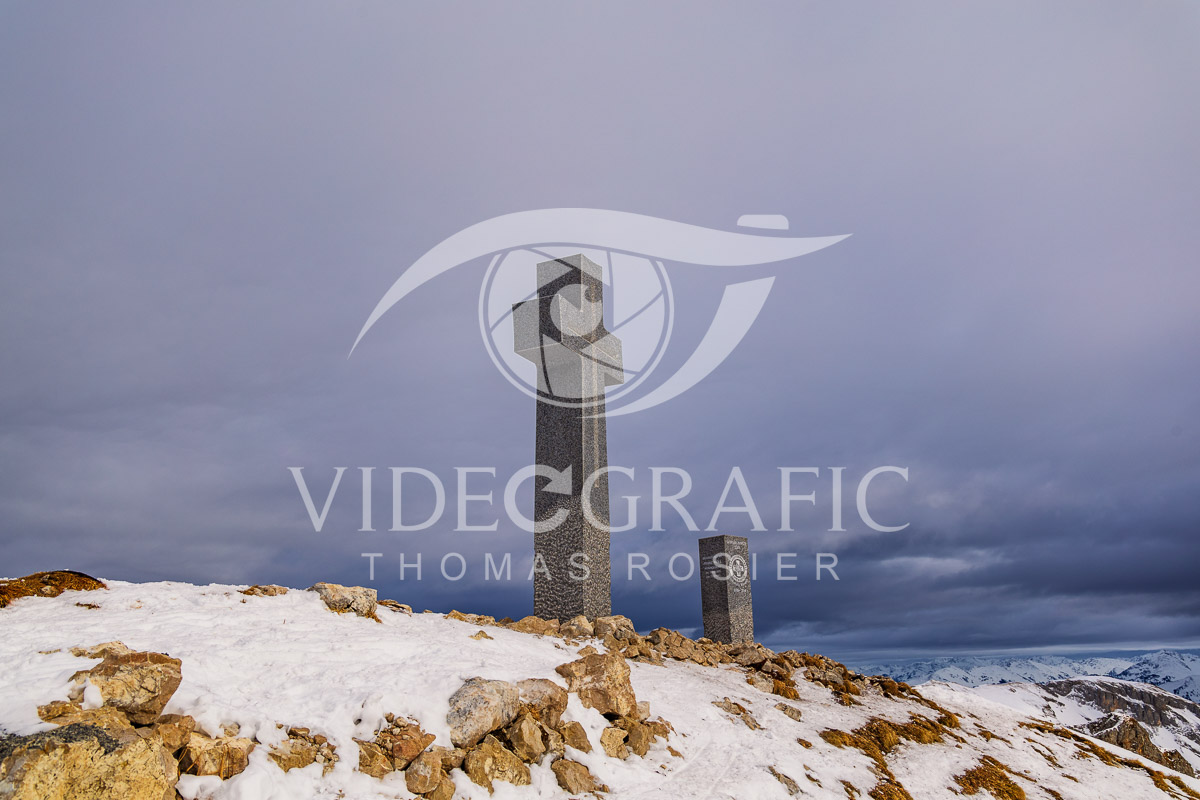 Summit-Crosses-753.jpg