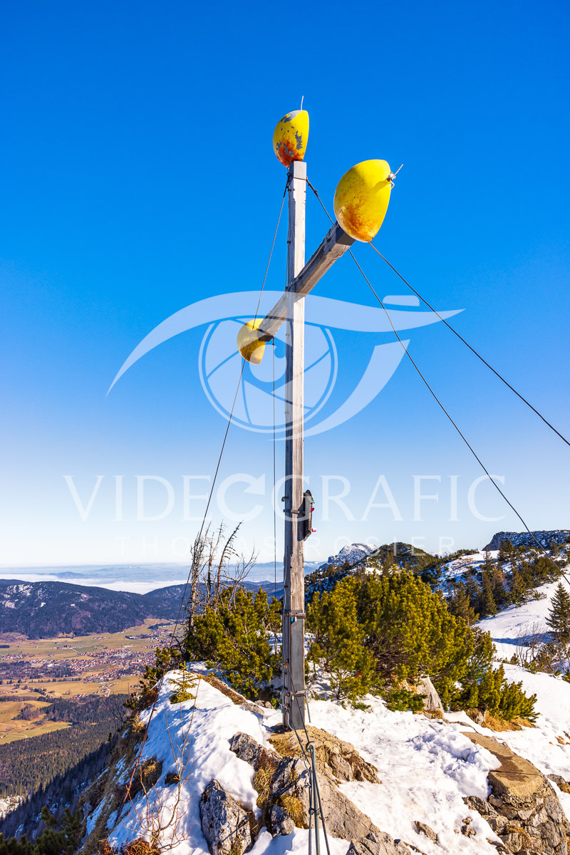 Summit-Crosses-755.jpg