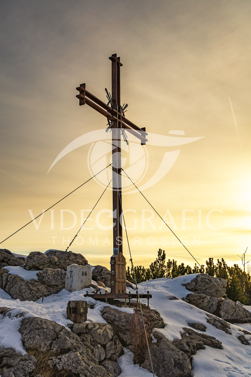 Summit-Crosses-783.jpg