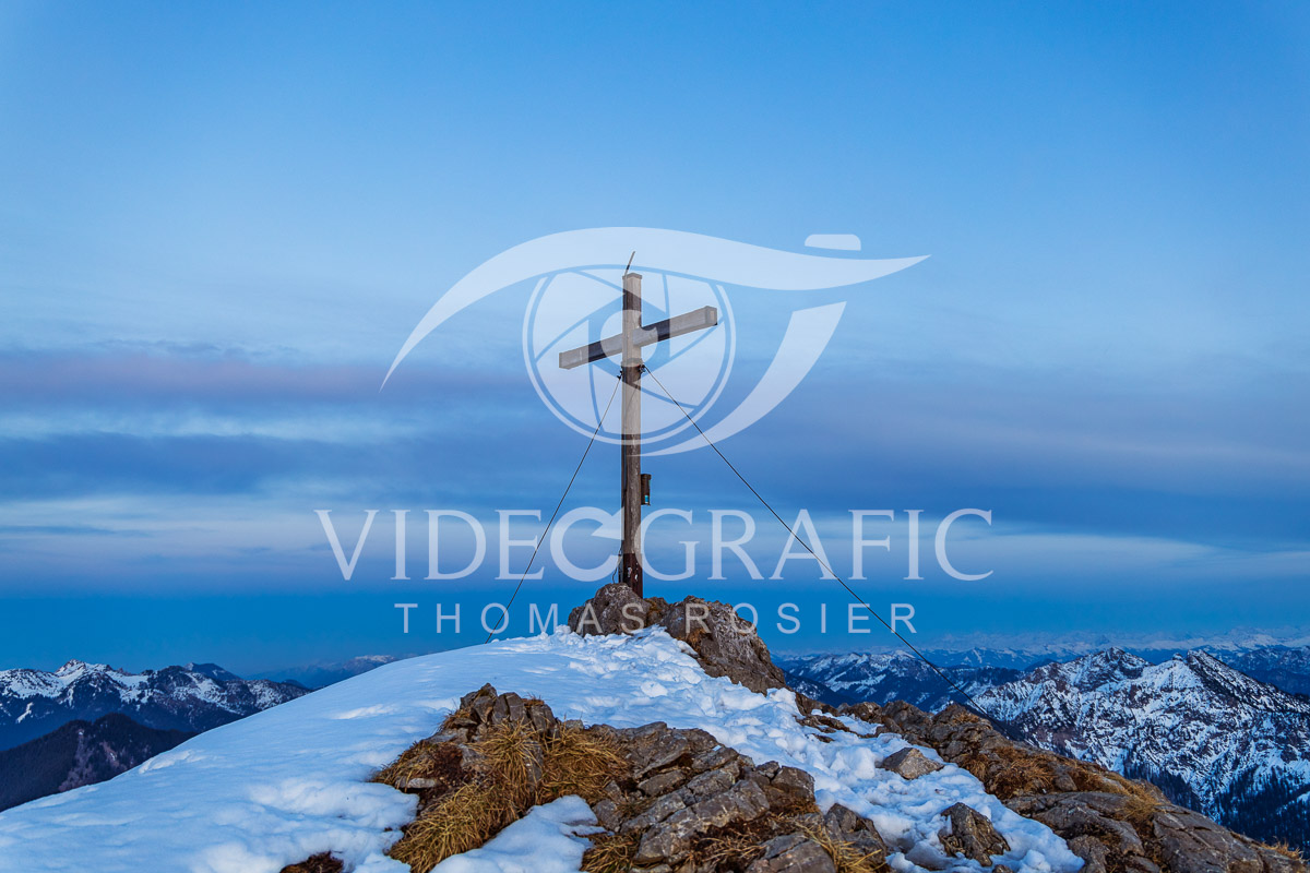 Summit-Crosses-793.jpg