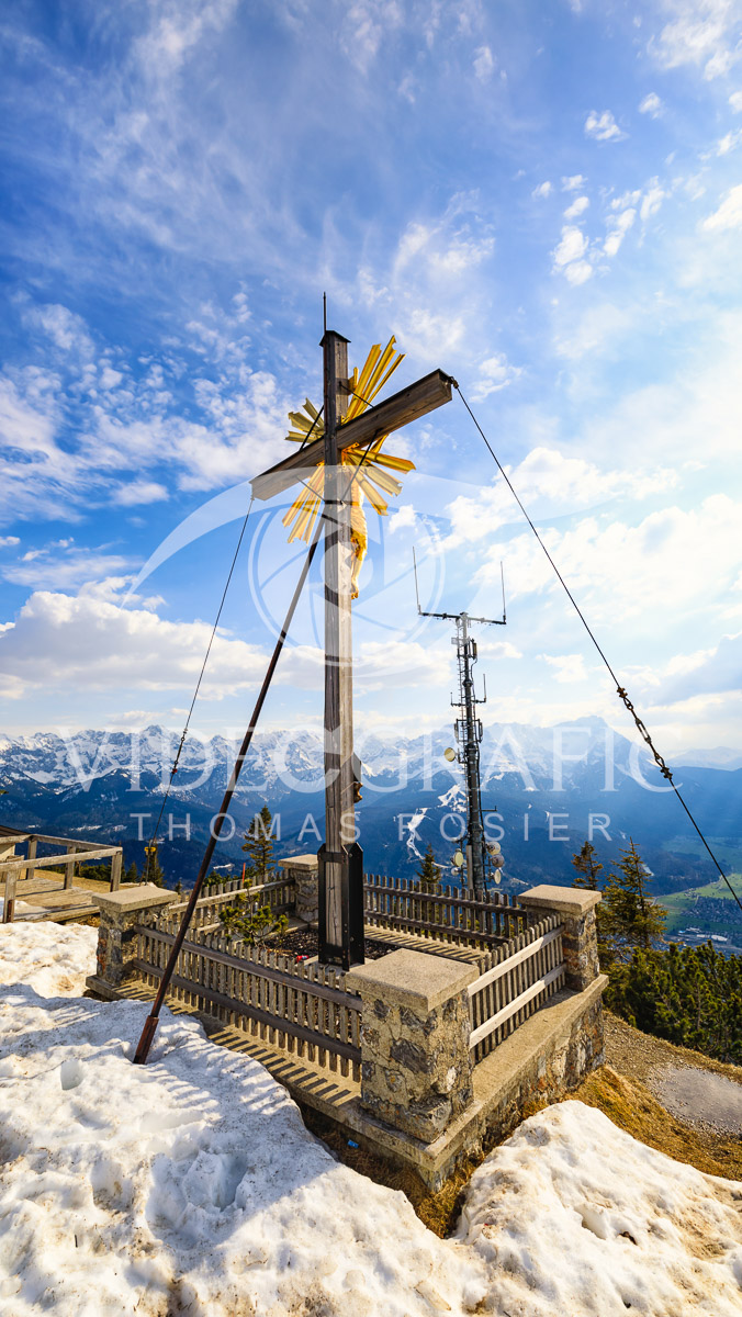 Summit-Crosses-798.jpg