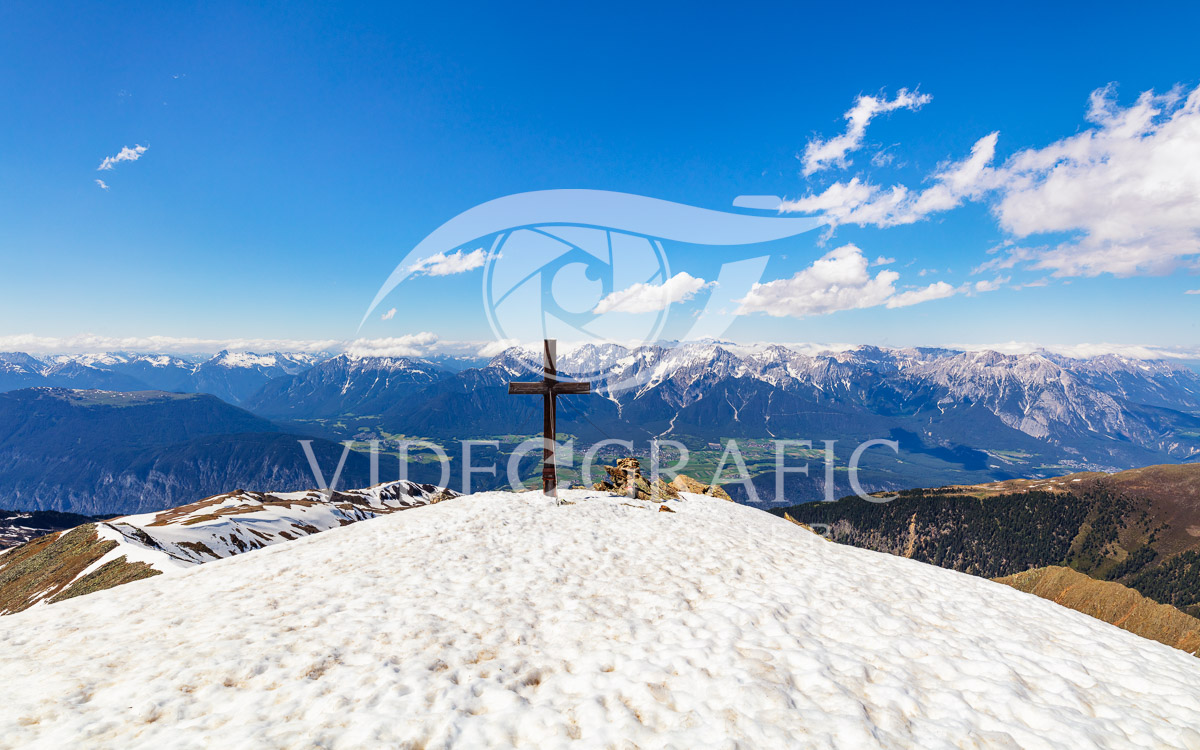 Summit-Crosses-800.jpg