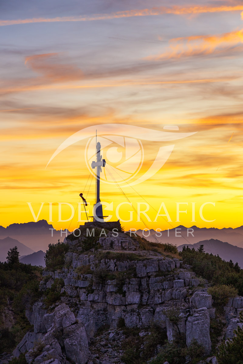 Summit-Crosses-804.jpg