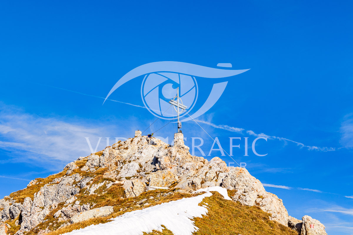 Summit-Crosses-812.jpg