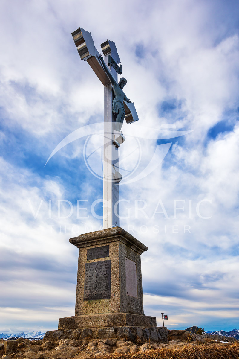 Summit-Crosses-813.jpg