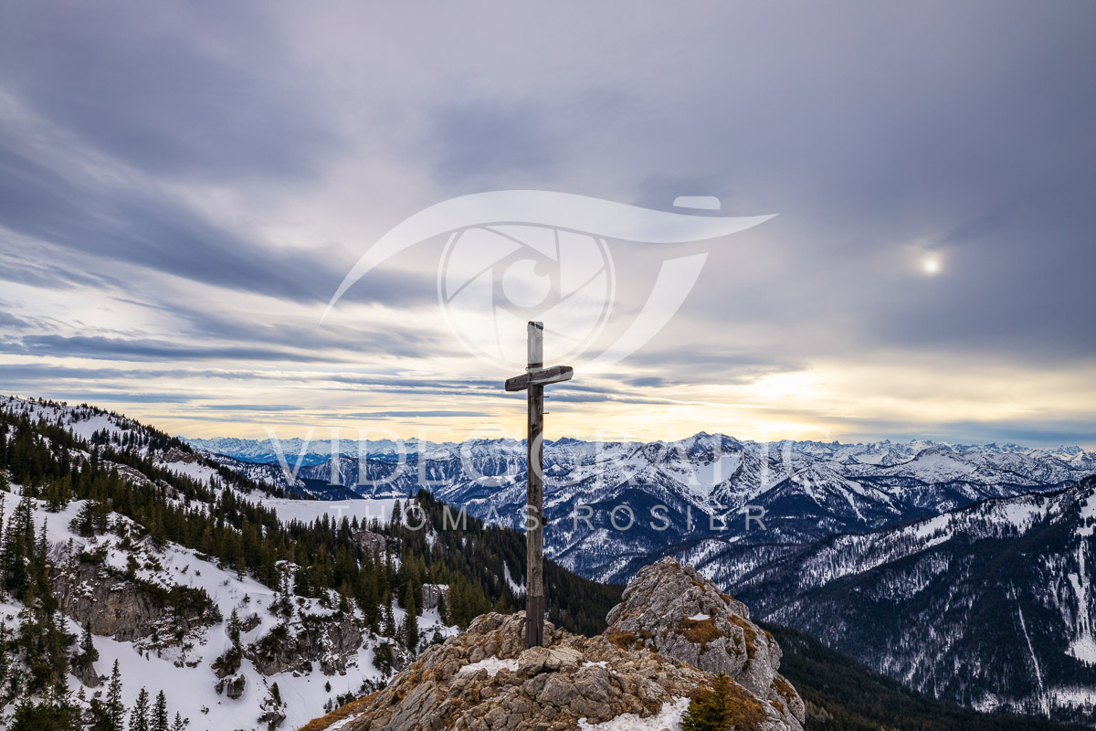 Summit-Crosses-821.jpg